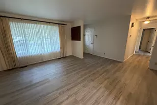 240 Dibblee Ln, Eugene, OR 97404 - Photo 7