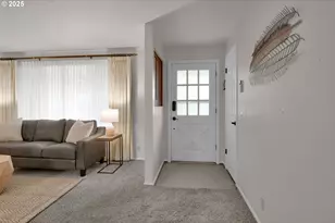 240 Dibblee Ln, Eugene, OR 97404 - Photo 5