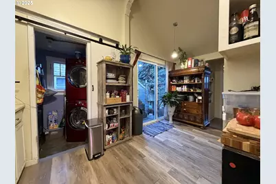 1018 7th St NW, Salem, OR 97304 - Photo 7