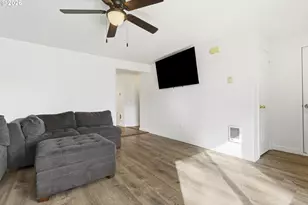 1010 SE 3rd Ave, Battle Ground, WA 98604 - Photo 5