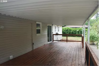 2049 SE 157th Ave, Portland, OR 97233 - Photo 11