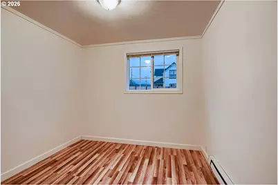 9004 N Mohawk Ave, Portland, OR 97203 - Photo 3
