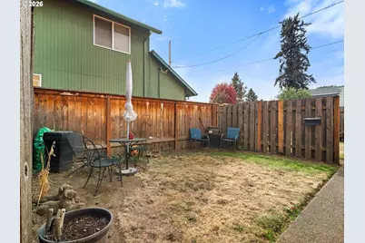 9004 N Mohawk Ave, Portland, OR 97203 - Photo 25