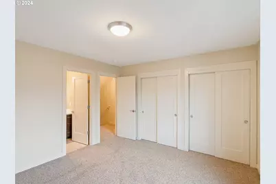 10827 E Burnside St, Portland, OR 97216 - Photo 15