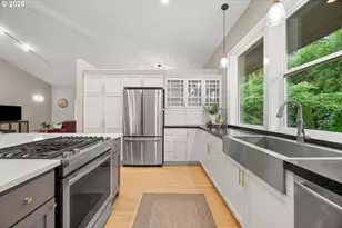 800 Rosemont Rd, West Linn, OR 97068 - Photo 17