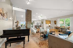 800 Rosemont Rd, West Linn, OR 97068 - Photo 3