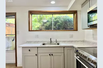 3602 NE 134th Ave, Portland, OR 97230 - Photo 23