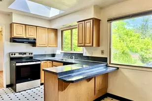 3602 NE 134th Ave, Portland, OR 97230 - Photo 9