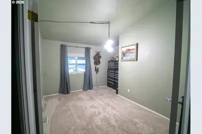 18021 Country Village Dr, Oregon City, OR 97045 - Photo 5