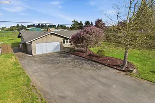 1270 NE Blossom Dr, McMinnville, OR 97128 - Photo 3