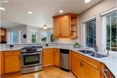 2212 NW Pinnacle Dr, Portland, OR 97229 - Photo 17