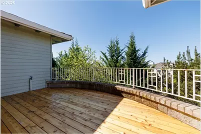 2212 NW Pinnacle Dr, Portland, OR 97229 - Photo 25