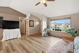 961 Bush Ln, Creswell, OR 97426 - Photo 7