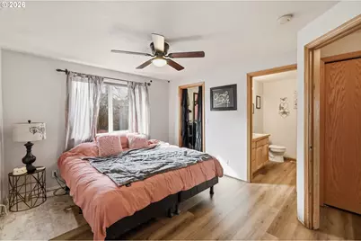 961 Bush Ln, Creswell, OR 97426 - Photo 23