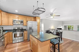 4 Touchstone Ct, Lake Oswego, OR 97035 - Photo 11