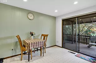 4654 SW Flower Pl, Portland, OR 97221 - Photo 17