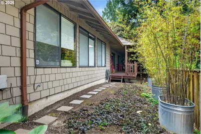 4654 SW Flower Pl, Portland, OR 97221 - Photo 37