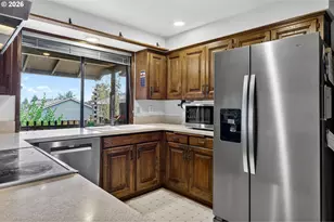 4654 SW Flower Pl, Portland, OR 97221 - Photo 15
