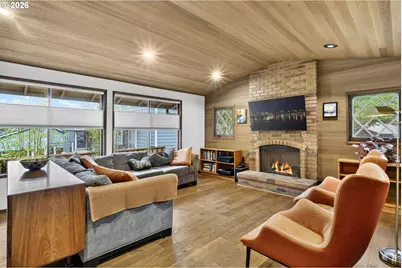 4654 SW Flower Pl, Portland, OR 97221 - Photo 9