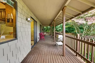4654 SW Flower Pl, Portland, OR 97221 - Photo 27