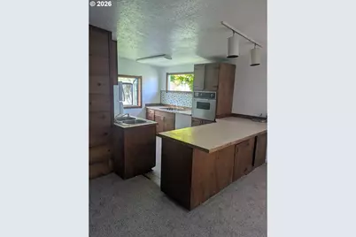 1116 7th St, Florence, OR 97439 - Photo 5