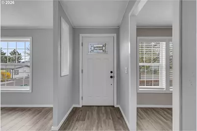 672 SW Sunset Way, Troutdale, OR 97060 - Photo 5