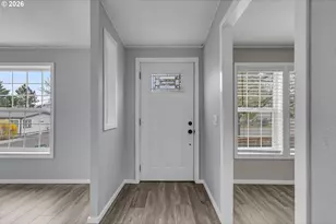 672 SW Sunset Way, Troutdale, OR 97060 - Photo 5