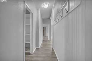 672 SW Sunset Way, Troutdale, OR 97060 - Photo 29