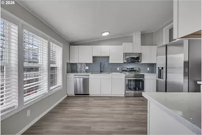 672 SW Sunset Way, Troutdale, OR 97060 - Photo 9