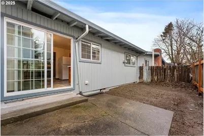14330 SE Powell Blvd, Portland, OR 97236 - Photo 17