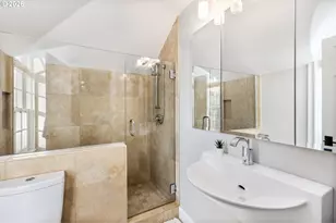 1281 SW Davenport St, Portland, OR 97201 - Photo 31
