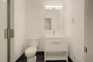 782 Laurel St, Lake Oswego, OR 97034 - Photo 37