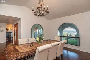 250 Mountain Dr, Roseburg, OR 97471 - Photo 5