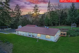 250 Mountain Dr, Roseburg, OR 97471 - Photo 1