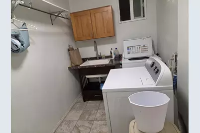 3330 Chester St, North Bend, OR 97459 - Photo 27