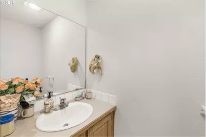 17543 SE Sherman Ct, Portland, OR 97233 - Photo 13