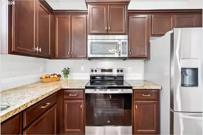 18842 Tanoak Way, Oregon City, OR 97045 - Photo 9