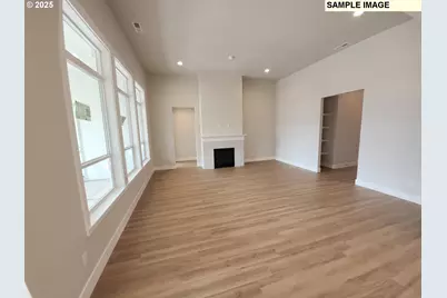 657 Magnolia Ave #10, Woodburn, OR 97071 - Photo 5