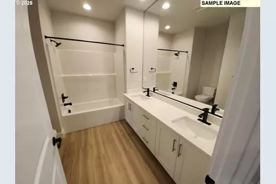 657 Magnolia Ave #10, Woodburn, OR 97071 - Photo 15