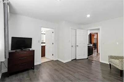 9838 SE Clatsop St, Portland, OR 97266 - Photo 27