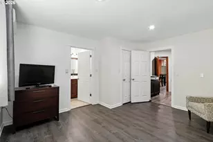 9838 SE Clatsop St, Portland, OR 97266 - Photo 27