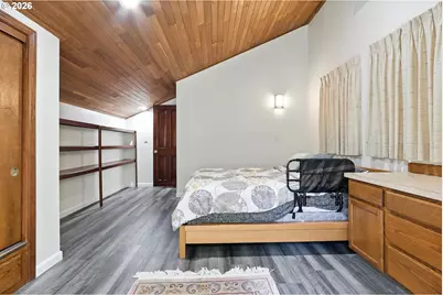 9838 SE Clatsop St, Portland, OR 97266 - Photo 35