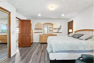 9838 SE Clatsop St, Portland, OR 97266 - Photo 31