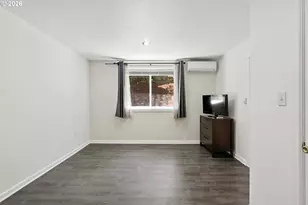 9838 SE Clatsop St, Portland, OR 97266 - Photo 27