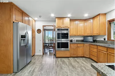 9838 SE Clatsop St, Portland, OR 97266 - Photo 23