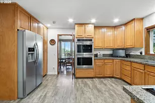 9838 SE Clatsop St, Portland, OR 97266 - Photo 23