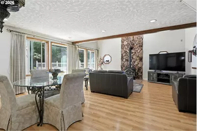 9838 SE Clatsop St, Portland, OR 97266 - Photo 13