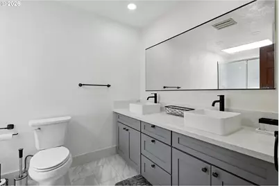 9838 SE Clatsop St, Portland, OR 97266 - Photo 31