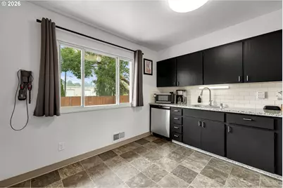 3809 Thompson Ave, Vancouver, WA 98660 - Photo 11