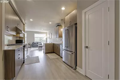 17230 SW Goldcrest Ln, Beaverton, OR 97007 - Photo 9